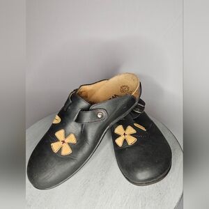 Dr. Andrew Weil Deva Clogs Black Leather Floral Loafers